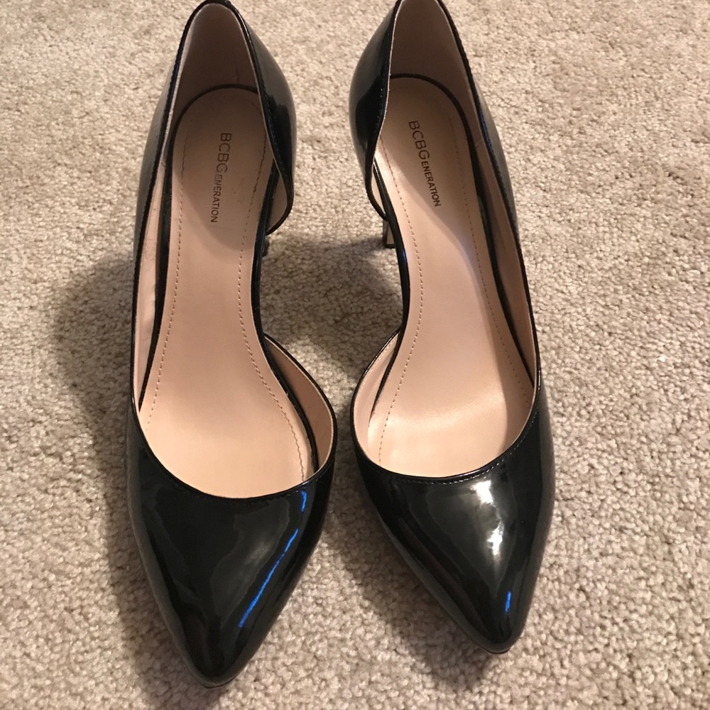 BCBGeneration Black Pumps